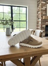 Load image into Gallery viewer, Very G Taupe Cali Slides