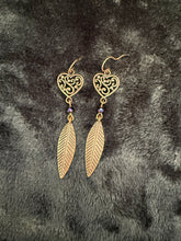 Load image into Gallery viewer, Isabella Heart Earrings