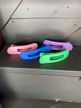 Load image into Gallery viewer, Medium Freya Hair Clips