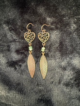 Load image into Gallery viewer, Isabella Heart Earrings