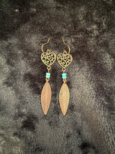 Load image into Gallery viewer, Isabella Heart Earrings