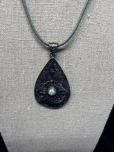 Load image into Gallery viewer, Hailey Genuine Leather Howlite Necklace