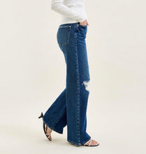 Load image into Gallery viewer, Judy Blue 90's Style Rigid Magic Dark Wash Jeans