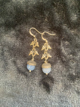 Load image into Gallery viewer, Emmelyn Leaf Earrings