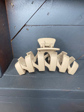 Load image into Gallery viewer, Zola Claw Clips