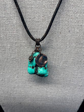 Load image into Gallery viewer, Gemma Stone & Leather Necklace