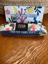 Load image into Gallery viewer, Zox Kind Words Bracelet