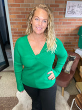 Load image into Gallery viewer, Every Day Kelly Green Top