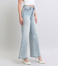 Load image into Gallery viewer, Judy Blue 90's Retro Tummy Control Jeans