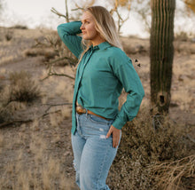 Load image into Gallery viewer, Kingman Turquoise Pearl Snap Top