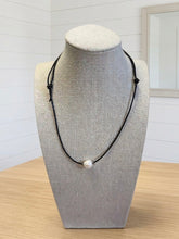 Load image into Gallery viewer, Ella Genuine Pearl & Leather Necklace