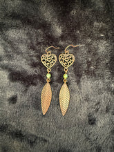 Load image into Gallery viewer, Isabella Heart Earrings
