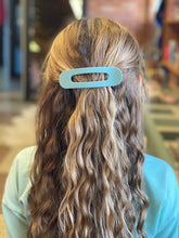 Load image into Gallery viewer, Freya Jumbo Hair Clips
