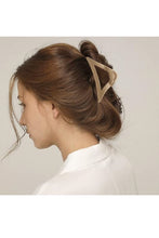 Load image into Gallery viewer, Triangle Claw Clips