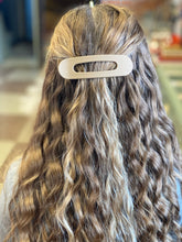 Load image into Gallery viewer, Freya Jumbo Hair Clips
