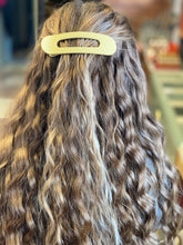 Load image into Gallery viewer, Freya Jumbo Hair Clips
