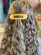 Load image into Gallery viewer, Freya Jumbo Hair Clips