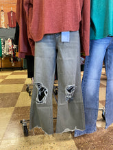 Load image into Gallery viewer, Vervet Brand Olive Crop Jeans