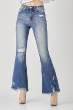 Load image into Gallery viewer, Risen Brand Dark Wash Flare Jeans