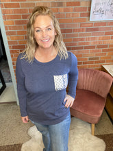 Load image into Gallery viewer, Day Dreaming Navy Top