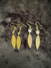 Load image into Gallery viewer, Brynn Feather Earrings