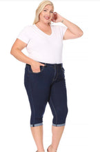 Load image into Gallery viewer, Nina Rossi Dark Wash Capris