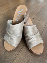 Load image into Gallery viewer, Gypsy Jazz Savannah Taupe Heels