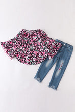 Load image into Gallery viewer, Kids Pink Clover Top and Jeans Set - Ella’s Arrow