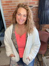 Load image into Gallery viewer, Search Me Camo Sherpa Reversable Jacket