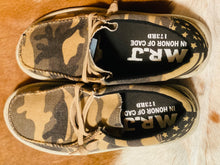 Load image into Gallery viewer, Men's Cade Camo Flag Shoes - Ella’s Arrow