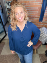 Load image into Gallery viewer, Clear Water Woven Navy Top - Ella’s Arrow