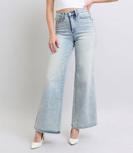 Load image into Gallery viewer, Judy Blue 90&#39;s Retro Tummy Control Jeans

