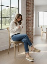 Load image into Gallery viewer, Very G Taupe Cali Slides
