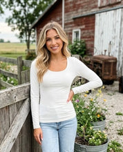 Load image into Gallery viewer, Free Range White Top
