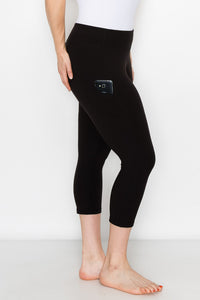 Black Yoga Capri Leggings with Pockets