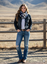 Load image into Gallery viewer, Adaire Sherpa Cowboy Cowl
